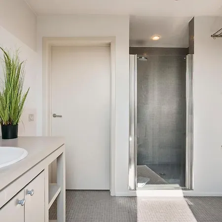Fully Renovated Modern Sunny Holiday-house With Garage In Holiday home