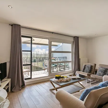 Fully Renovated Modern Sunny Holiday-house With Garage In Holiday home Knokke-Heist