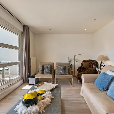 Holiday home Fully Renovated Modern Sunny Holiday-house With Garage In *